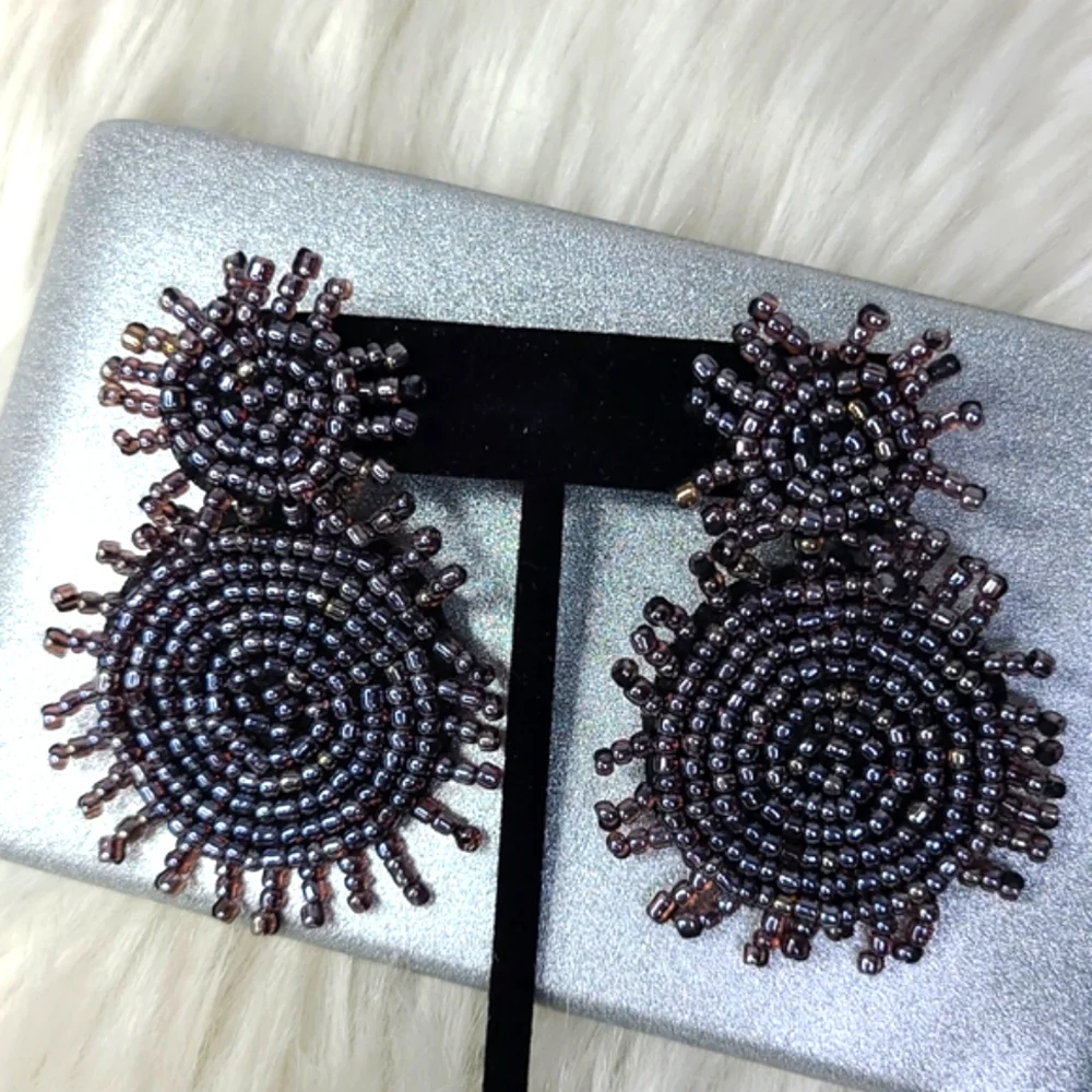 Statement Earrings Lightweight Starburst Gray Beaded Round Eclectic Unique Funky - Picture 4 of 4